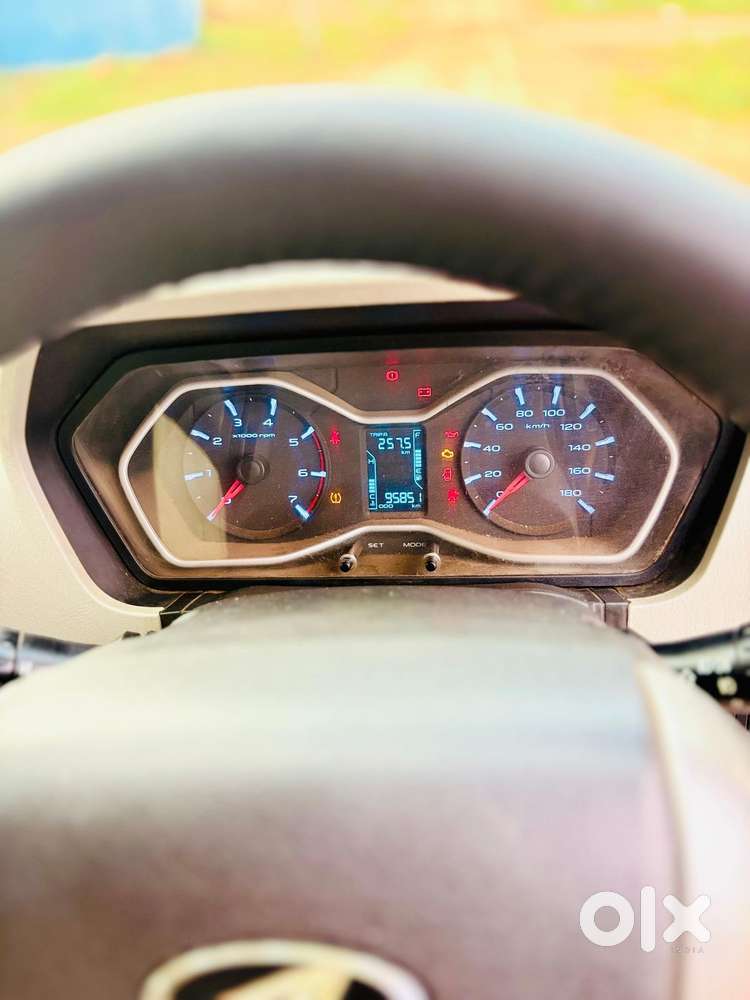 Mahindra Scorpio S10 8 Seater, 2017, Diesel