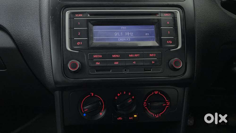 Volkswagen Polo Petrol Comfortline 1.2l, 2015, Petrol