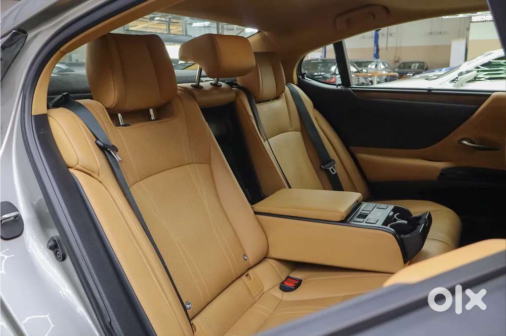 Lexus Es, 2023, Petrol