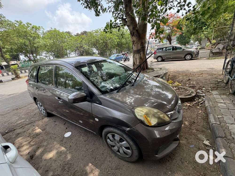 Honda Mobilio Diesel 2015