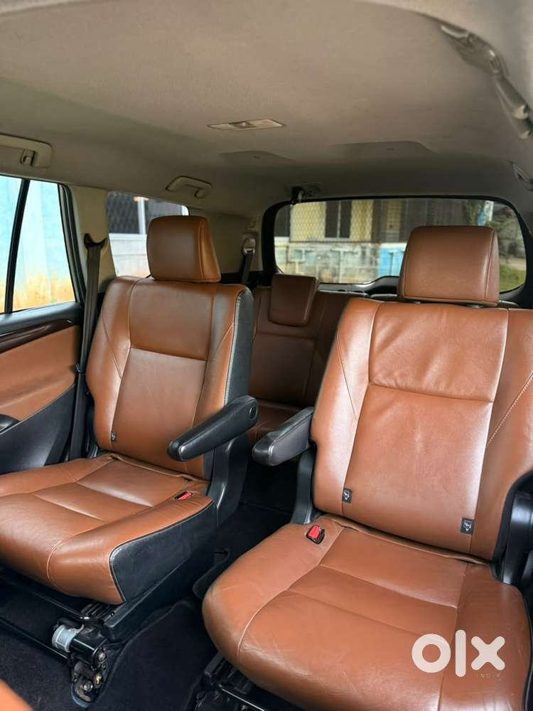 Toyota Innova Crysta 2.8z Diesel Automatic