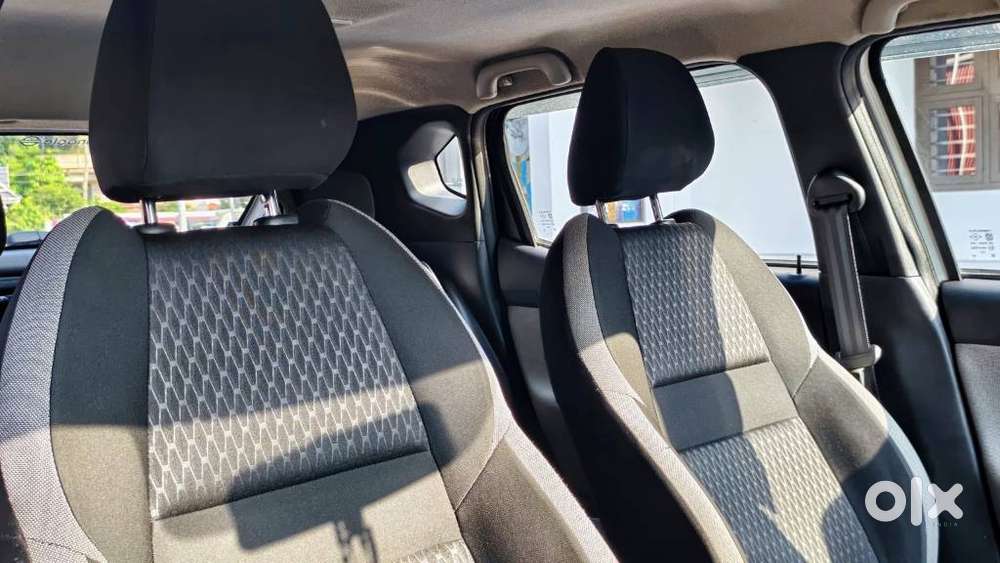 Nissan Magnite Xv Turbo, 2021, Petrol