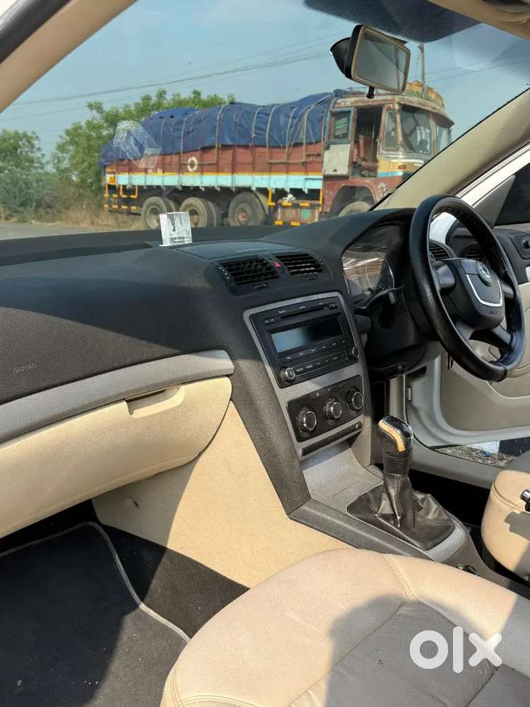 Skoda Laura 2013 Diesel 98000 Km Driven