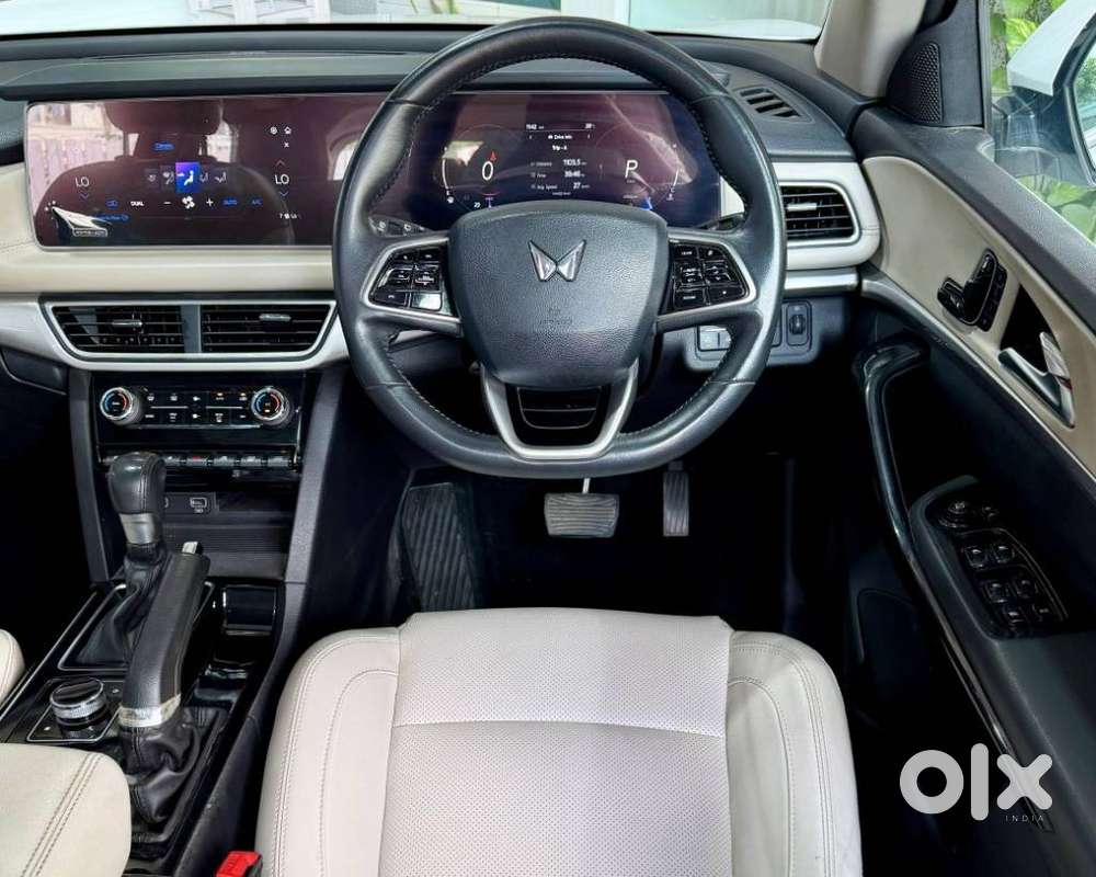 Mahindra Xuv700 2.2 Ax 7 Diesel At Str Awd, 2023, Diesel