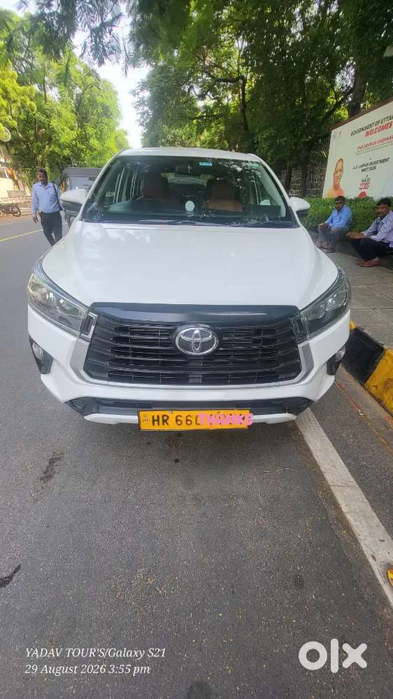 2022 Toyota Innova Crysta 2.4 Gx At