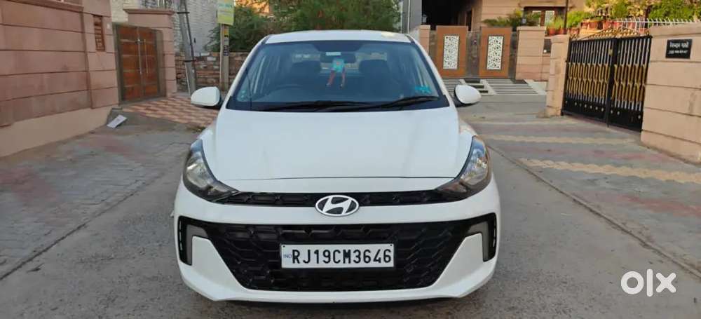 Hundai Aura Sx Top Modal Good Condition