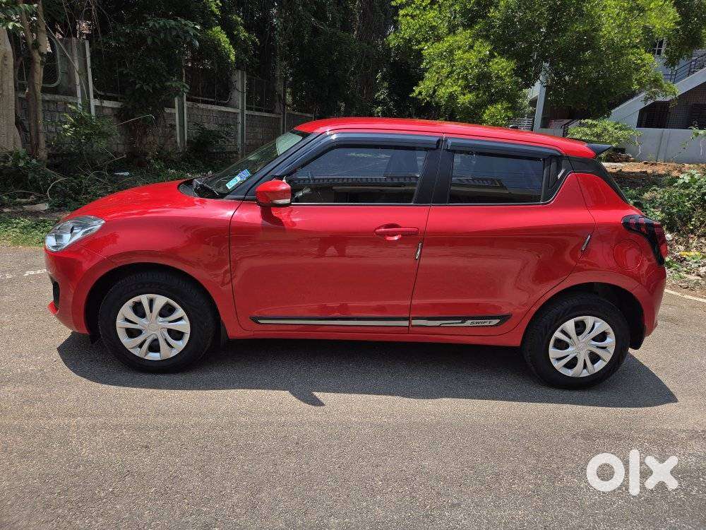 Maruti Suzuki Swift Vxi + Manual, 2022, Petrol