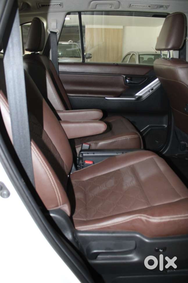 Toyota Innova Hycross 2.0 Zx (o) Hybrid 7 Str, 2024, Petrol