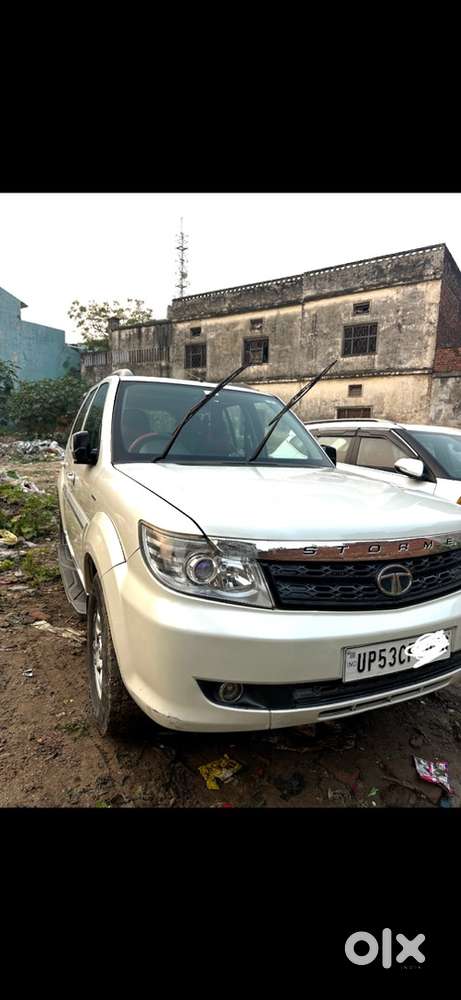 Tata Safari Storme 2017