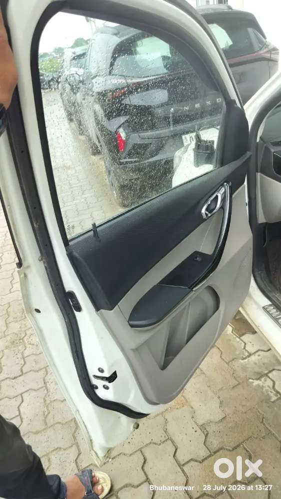Tata Tiago Revotron 2019