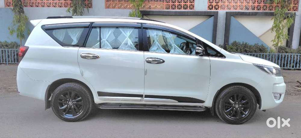 Toyota Innova Crysta 2.4 G Plus Mt 7 Str, 2018, Diesel