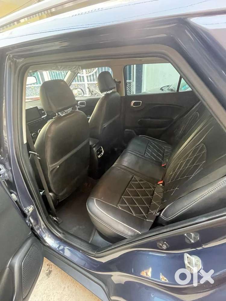 Hyundai Venue Manual - Less Driven.