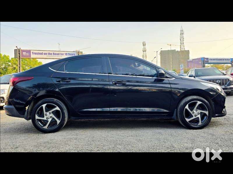 Hyundai Verna, 2023, Petrol