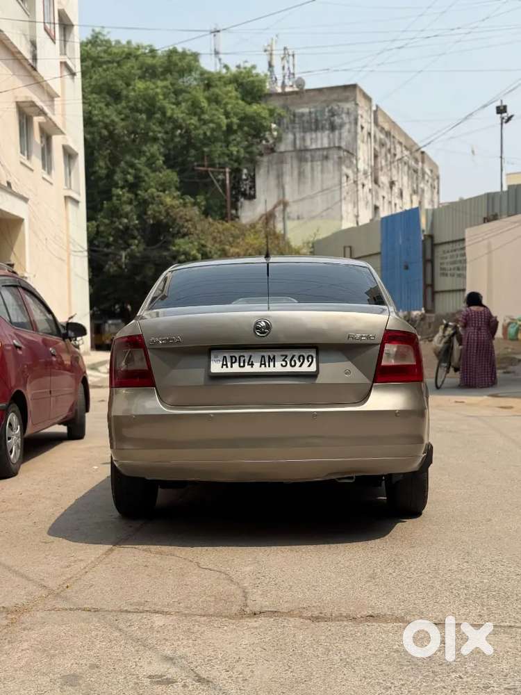 Skoda Rapid 2012 Diesel 120000 Km Driven