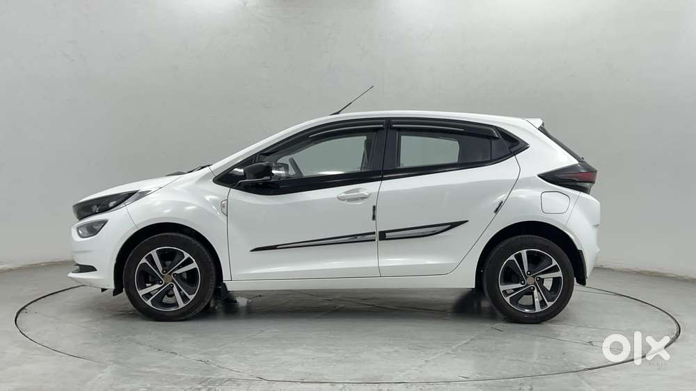 Tata Altroz Xz, 2023, Petrol