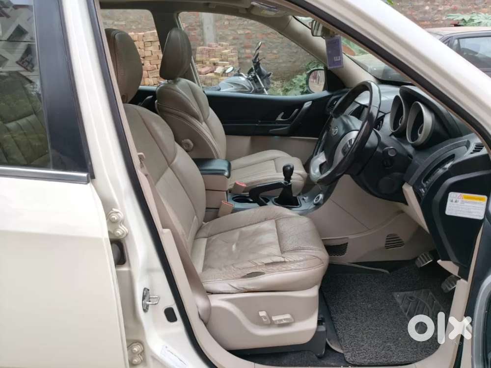 Mahindra Xuv500 At W10 Fwd, 2016, Diesel