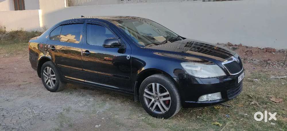 Skoda Laura 2010 Petrol Well Maintained