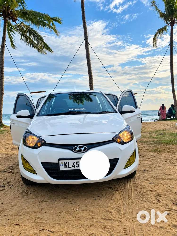 Hyundai I20 Spotz For Monthly And Daily Rent