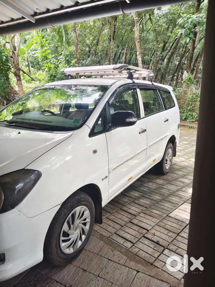 Toyota Innova 2010