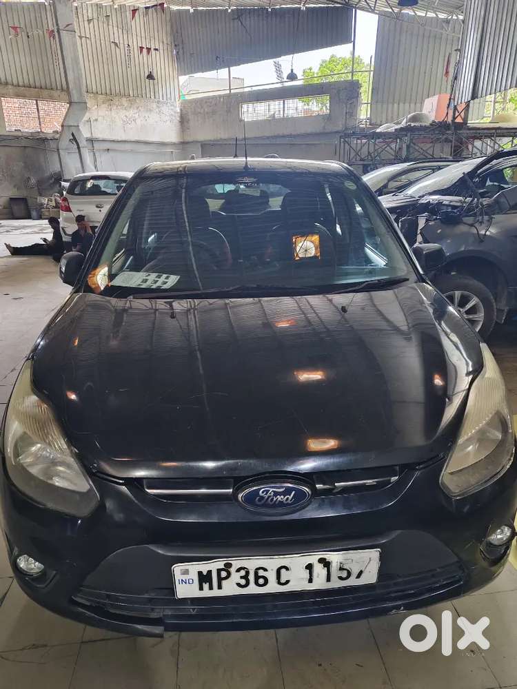Ford Figo 2013 Petrol 77000 Km Drive