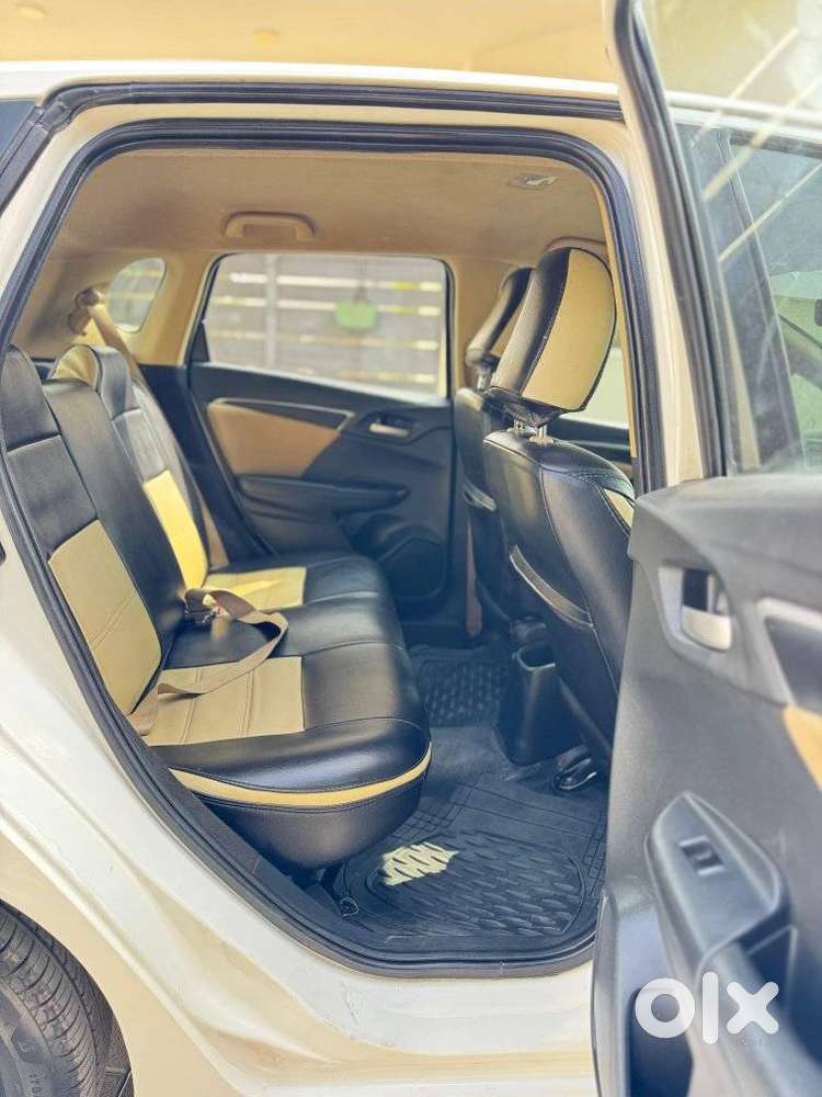 Honda Jazz V Mt Privilege, 2015, Petrol