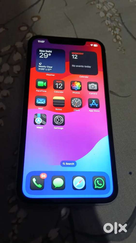 Iphone XR good condition read description then message