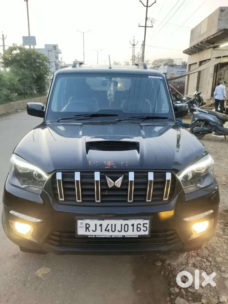 Mahindra Scorpio Classic 2023