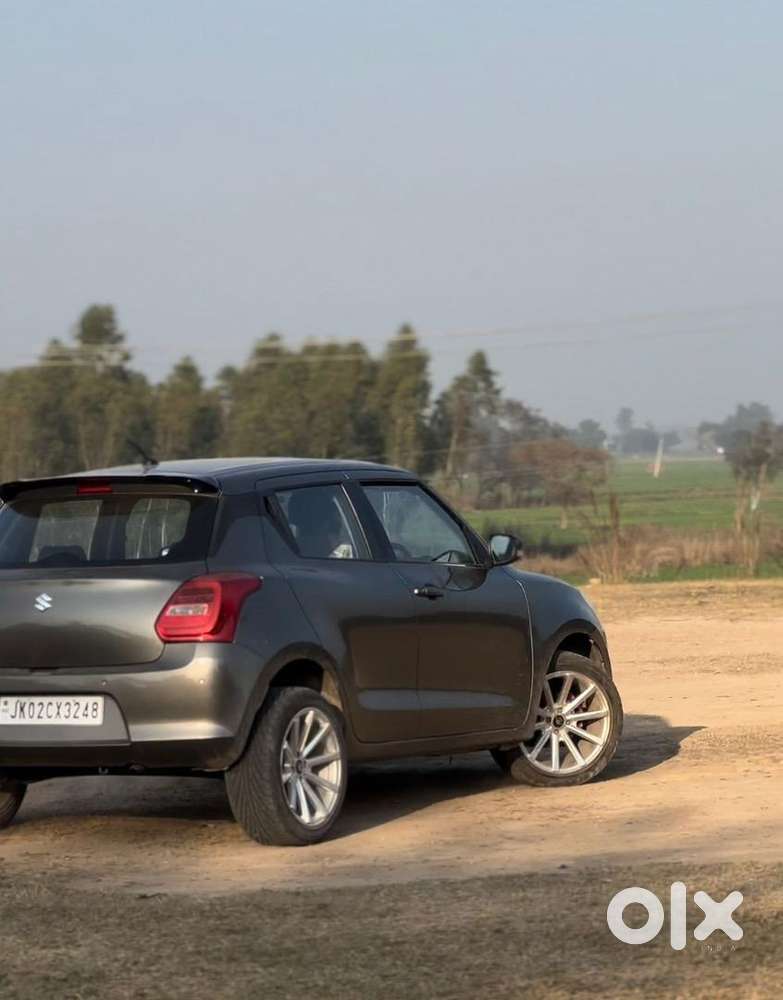 Maruti Suzuki Swift 2021 Petrol 14000 Km Driven