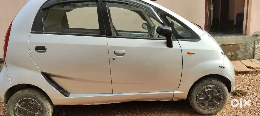 Tata Nano Genx Xt 2016