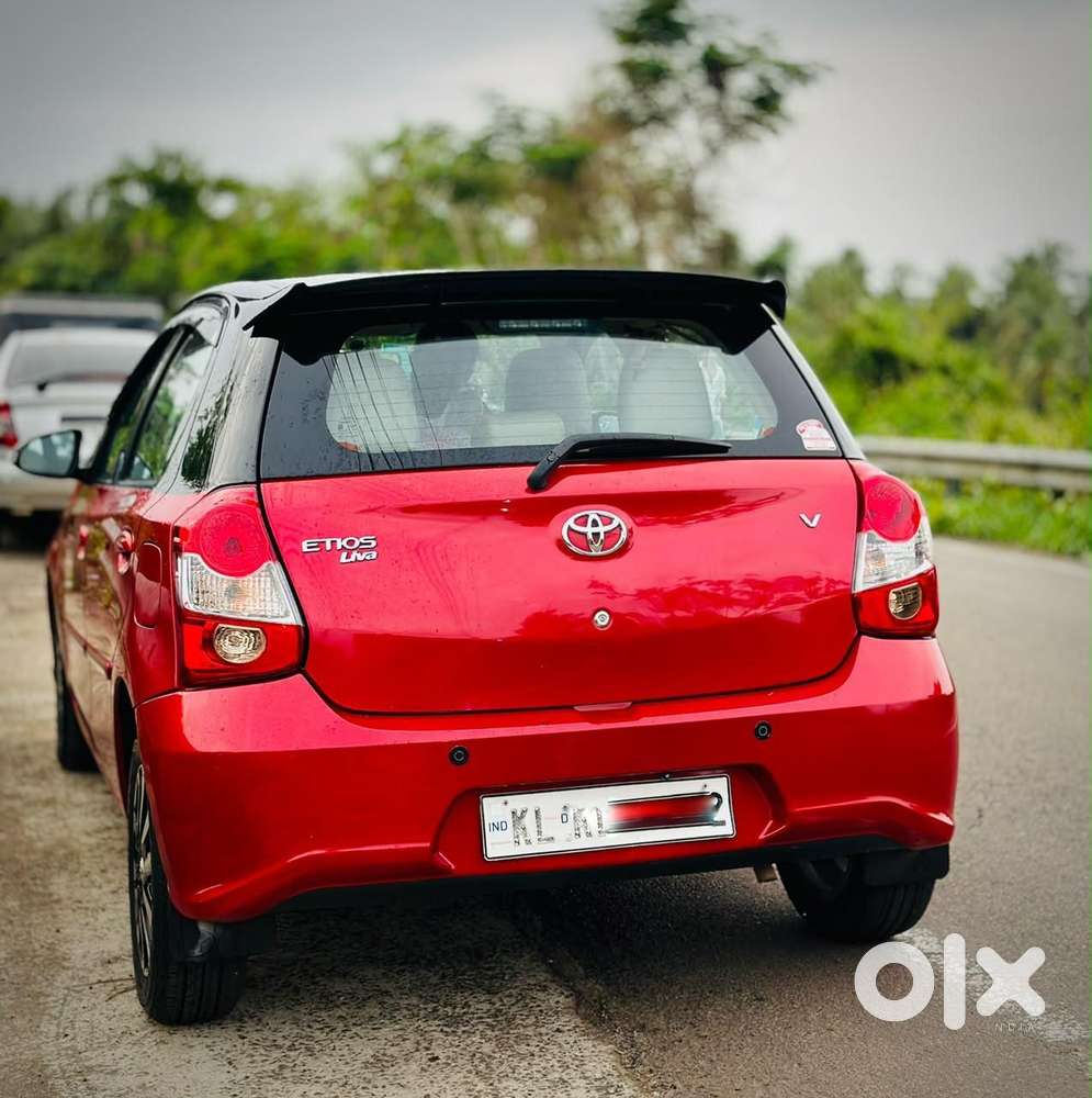 Toyota Etios Liva V Dual Tone, 2019, Petrol