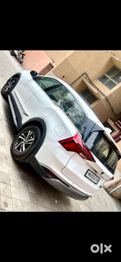 Mahindra Xuv700 Petrol 2022 Under Warranty