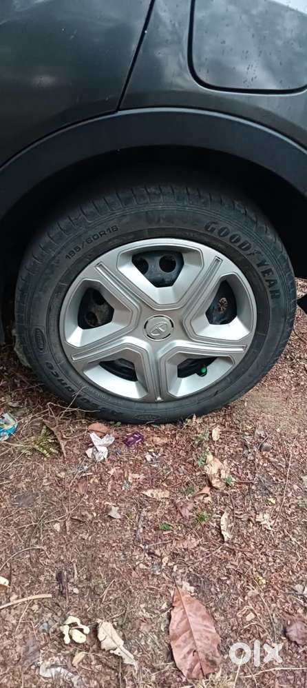 Tata Nexon 1.2 Revotron Xt, 2018, Petrol