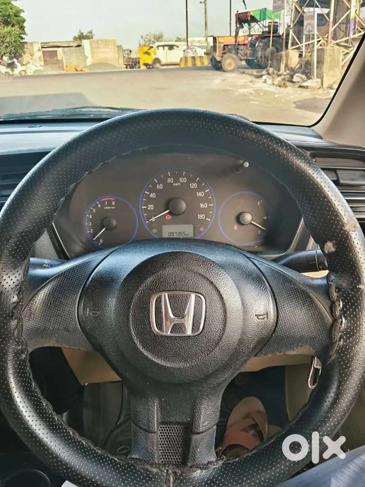 Honda Amaze 2nd Gen 2017 Cng & Hybrids 100000 Km Driven