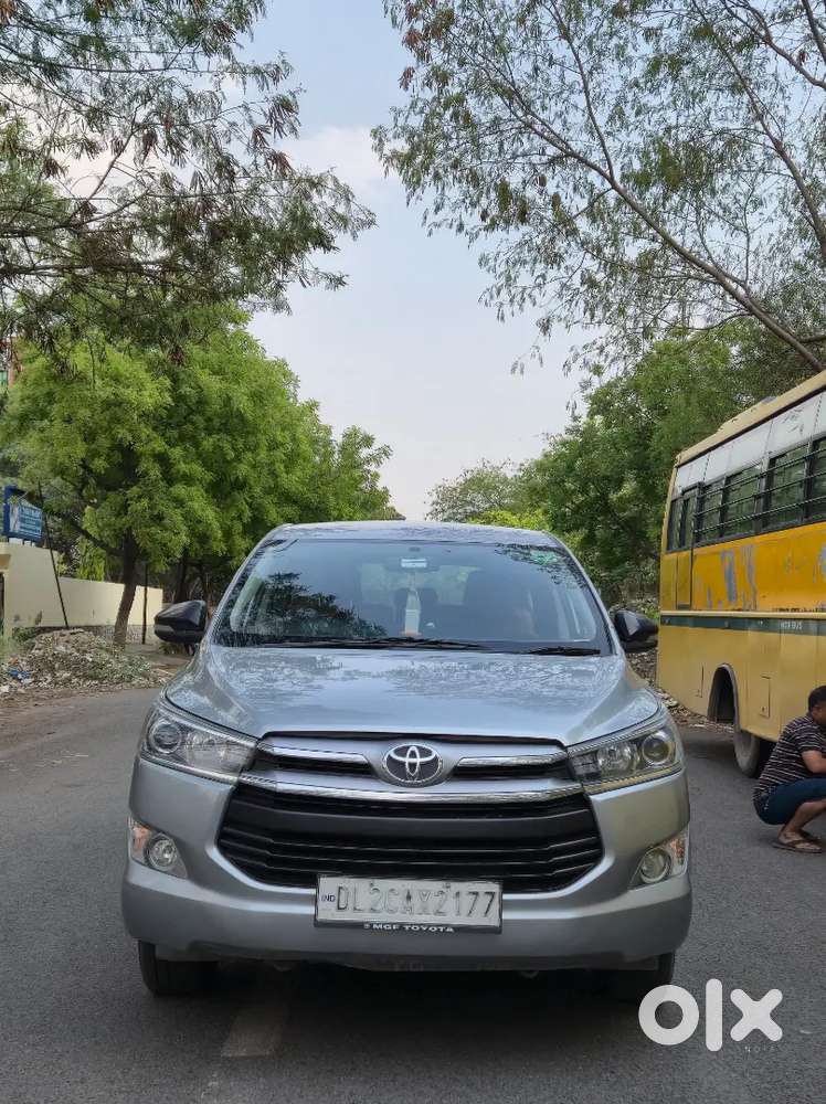 Innova Crysta Vx Disel ,manual ,full Track 8 Seater No Replace  All Ok