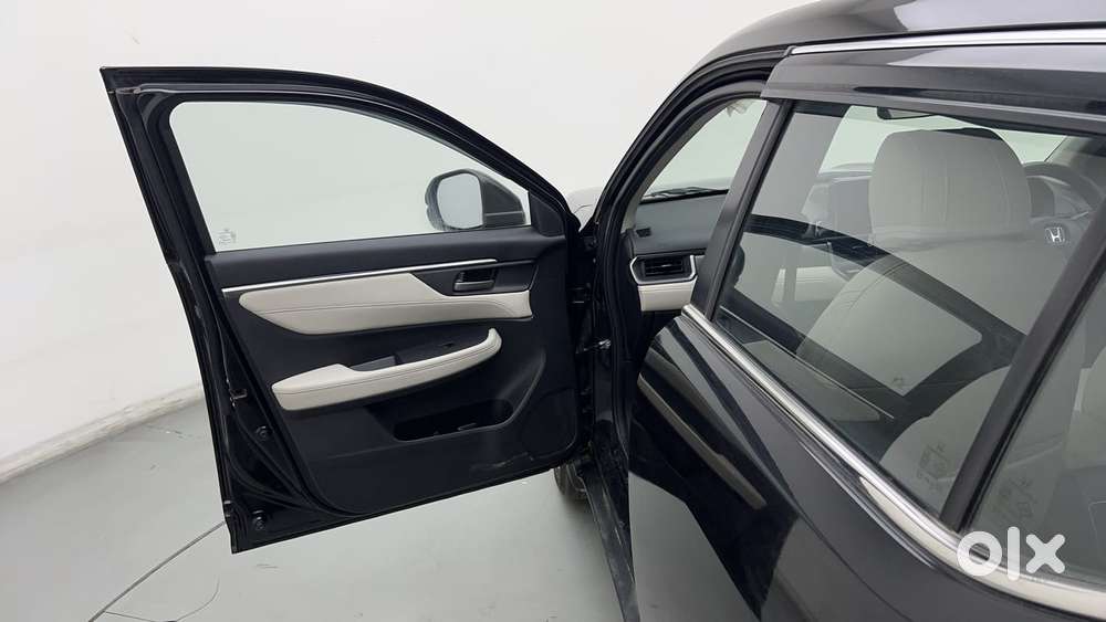 Honda Elevate V Cvt, 2025, Petrol
