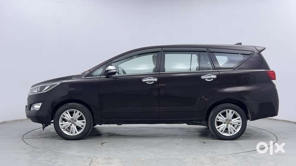 Toyota Innova Crysta [2020-ongoing] 2.4 Zx 7 Str, 2016, Diesel