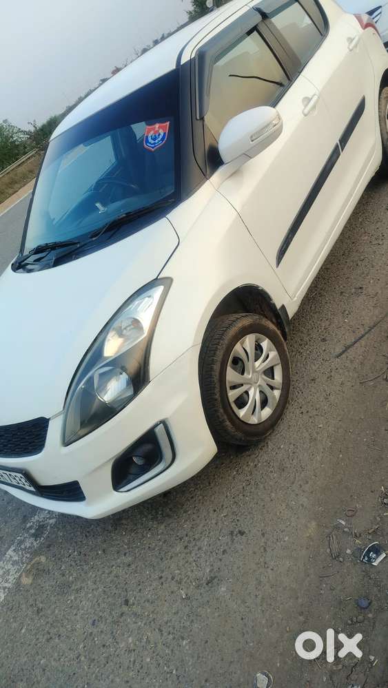 Maruti Suzuki Swift 1.2 Lxi (o), 2016, Petrol