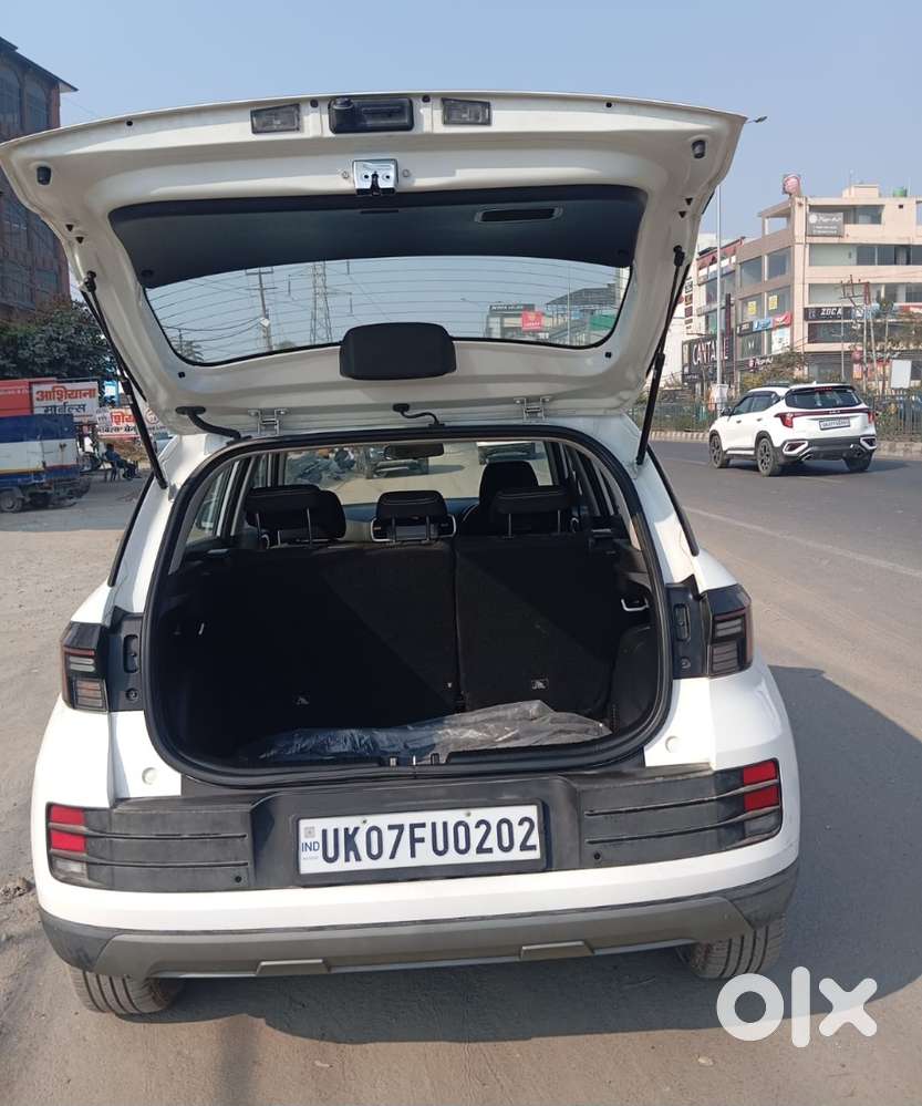 Hyundai Venue 1.0 S (o) Turbo Dct, 2024, Petrol