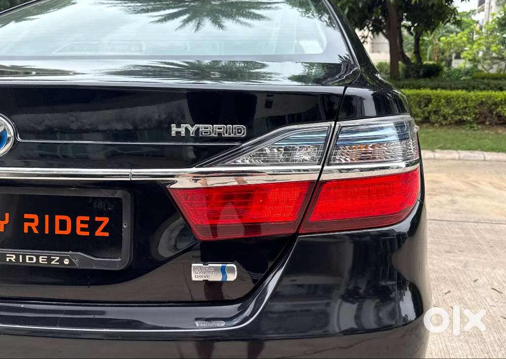 Toyota Camry Hybrid 2018 Mint Condition