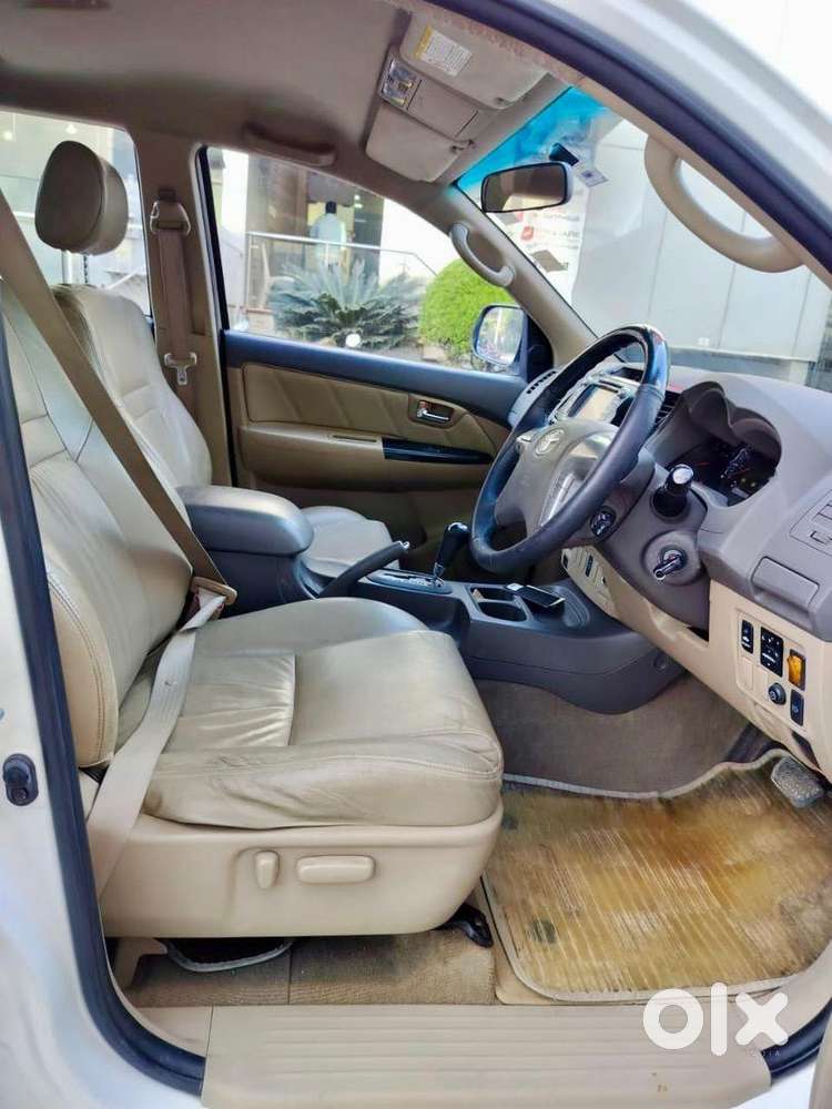 Toyota Fortuner Automatic Car 2012