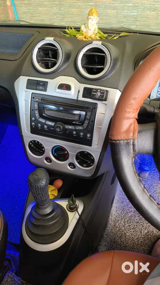 Ford Figo 2010 Petrol +cng Well Maintained With Fully Loaded