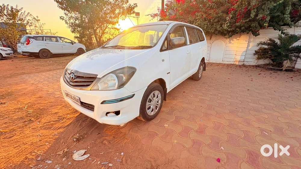 Toyota Innova 2.5 G (diesel) 8 Seater, 2010, Diesel