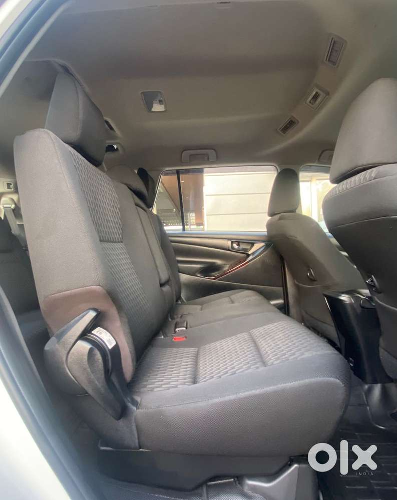 Toyota Innova Crysta 2.4 G Mt, 2024, Diesel