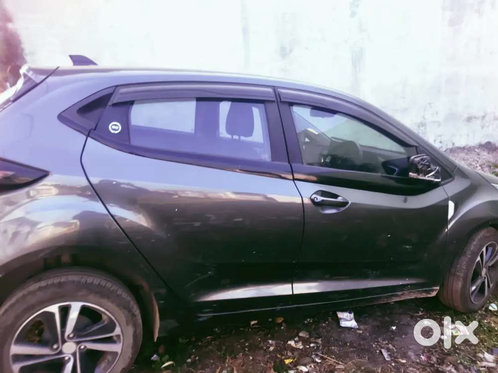 Tata Altroz 2023 Petrol 15000 Km Jdriven