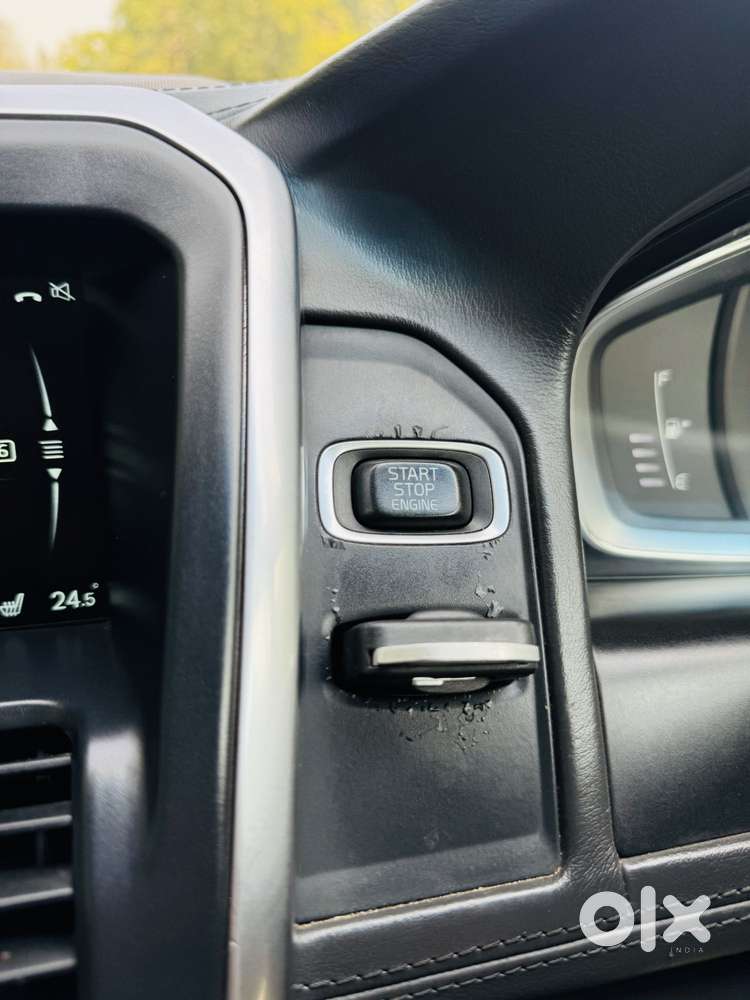 Volvo Xc60 D5 Awd Automatic, 2016, Diesel