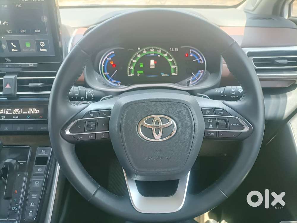 Toyota Innova Hycross 2.0 Zx (o) Hybrid 7 Str, 2023, Petrol