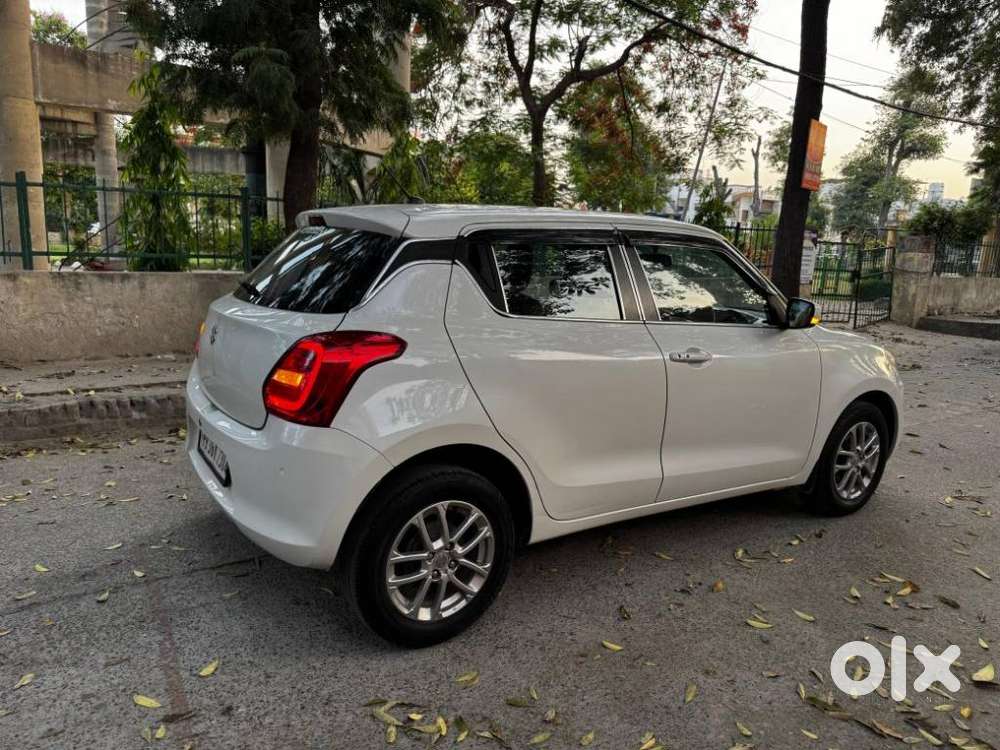 Maruti Suzuki Swift 1.3 Zxi, 2023, Petrol