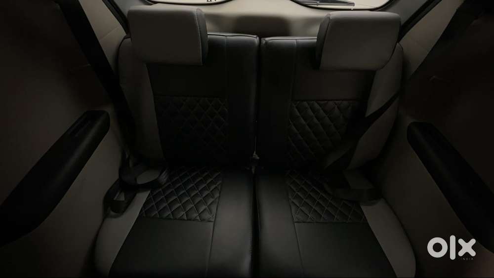 Renault Triber Rxz, 2023, Petrol