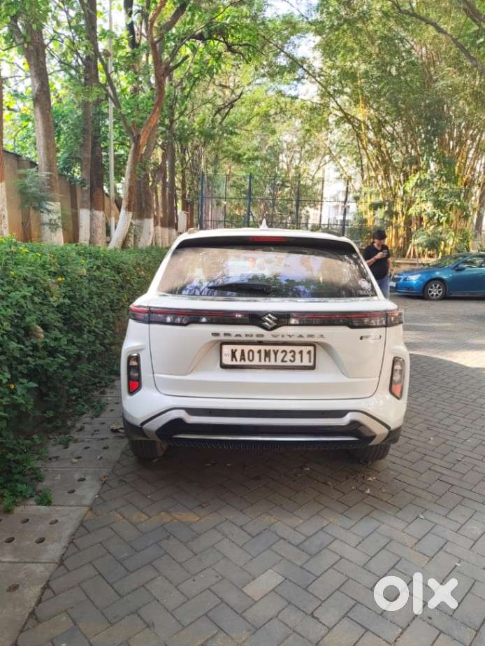 Maruti Suzuki Grand Vitara 1.5 Alpha Smart Hybrid Dual Tone, 2022, P..