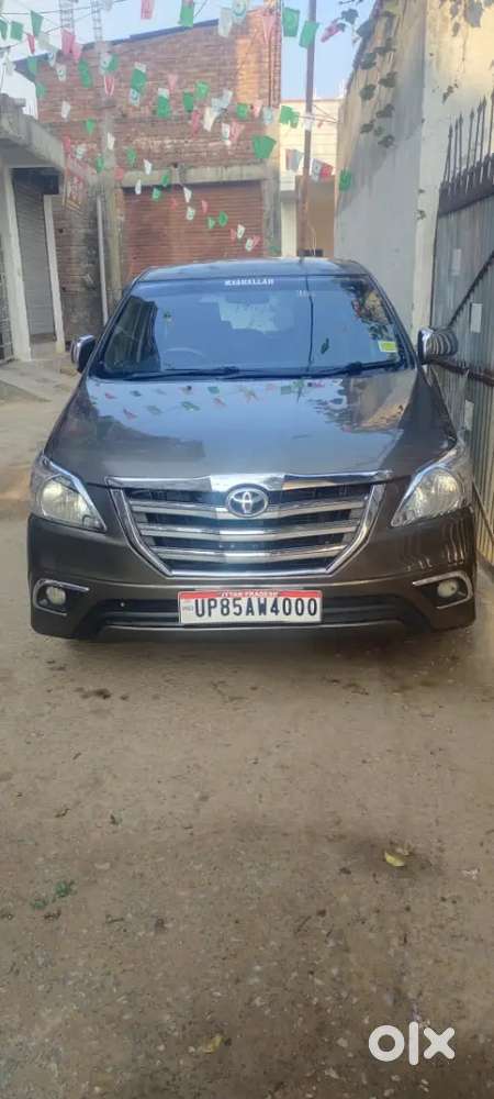 Toyota Innova 2016